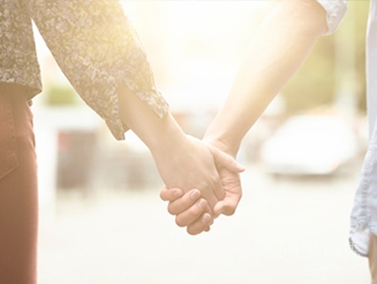 情侣智能感应手环,不在一起也能传递情感(图2) 情侣智能感应手环,不在一起也能传递情感--置顶表情